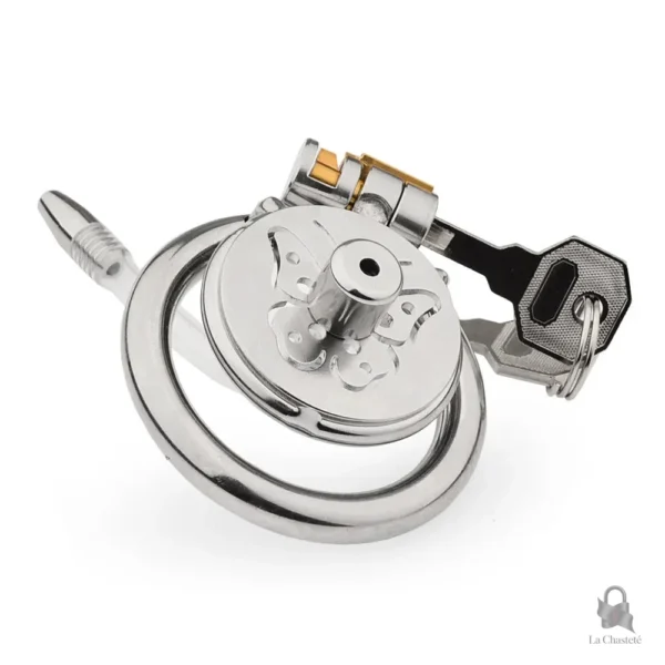 Cage de chasteté en métal, finition soignée et durable