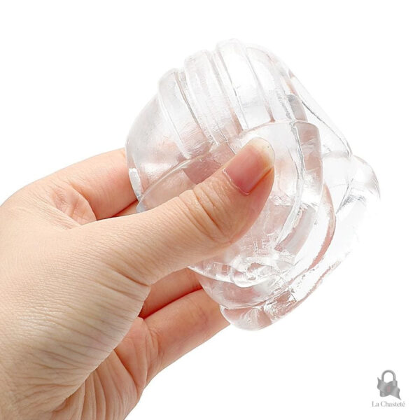 Cage de chasteté flexible pour une expérience unique