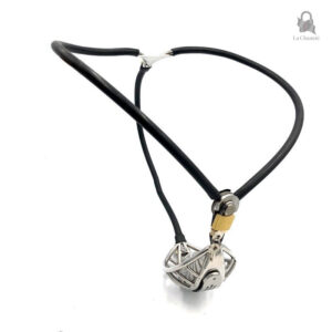 Accessoire de chasteté masculin au design contemporain